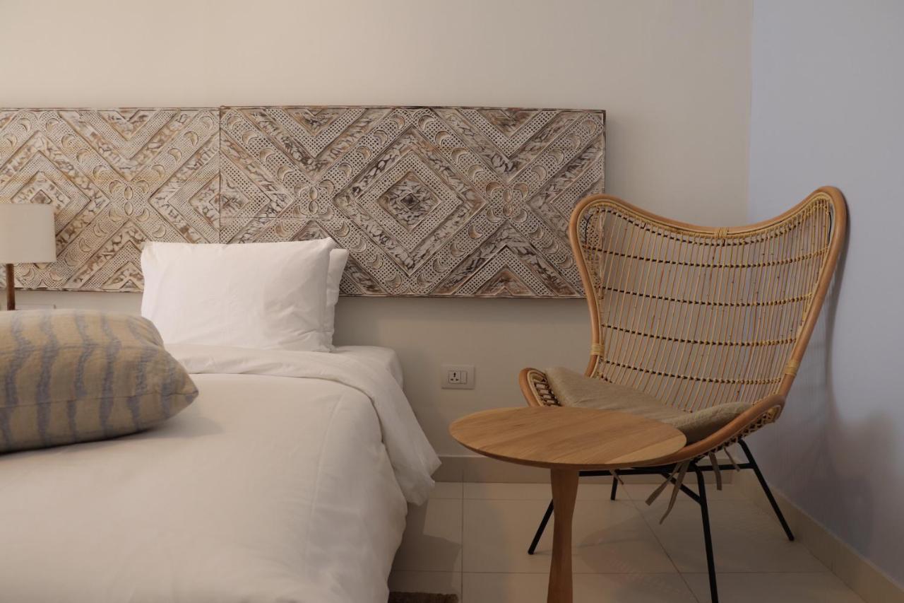Cloud 7 Residences Ayla Акаба Экстерьер фото A room at the hotel